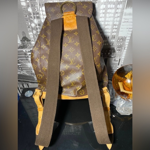 Authentic Louis Vuitton Monogram BackPack Montsouris GM main image 11
